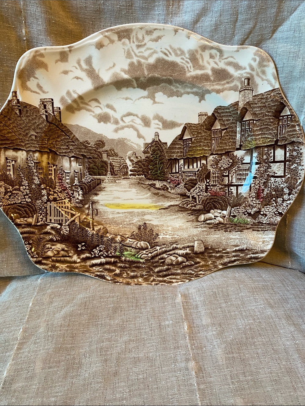 Olde English Countryside Johnson Bros. Country Cottage Turkeys Platter